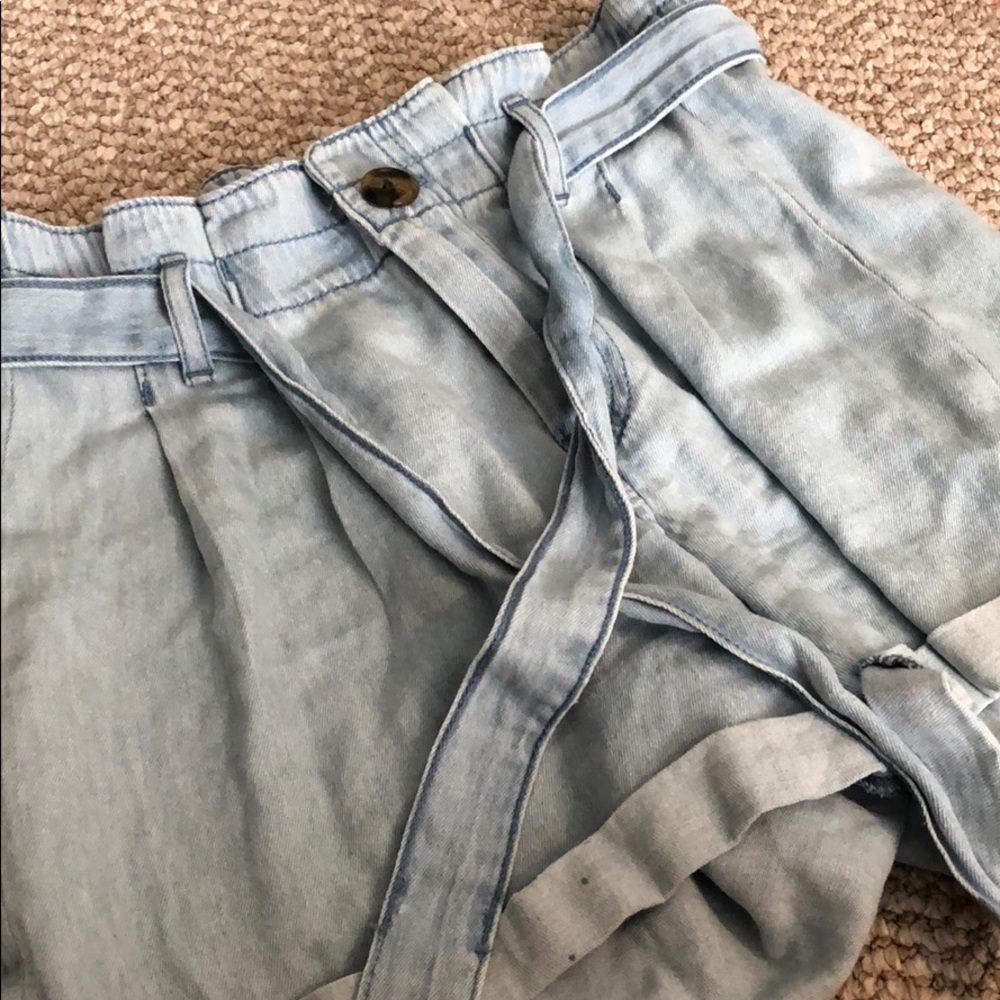 Shorts - Picture 2 of 3